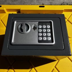 LOCKSWORTH, Electronic Safe -w/ Keys Electronic Digital Safe Box,REF:AZ17604-BK