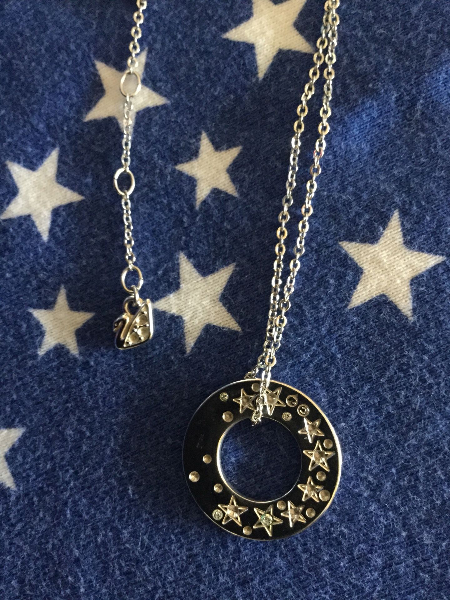 Beautiful sparkles Swarovski Crystals round pendant with crystal Stars on both side / new