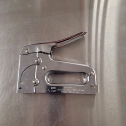 Arrow T50 Stapler