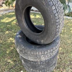 LT 265/75R16 Tires