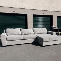 Oversize Chase Living Spaces Sectional Couch🛻 Delivery Available🛻