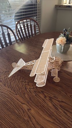 Assembled model airplane