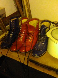 Women's leather Justin Boots 2 pairs size 5 d