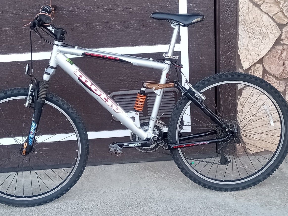 Motive Vortec 18 Inch Mountain Bike 24 Speed
