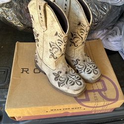 Size 11  Girls Boots