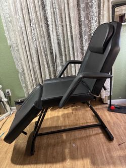 Black Reclining Tattoo / Massage Chair/lash chair