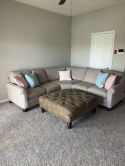 Bassett Sectional Sofa with Tufted Ottoman