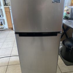 Magic Chef Mini Fridge