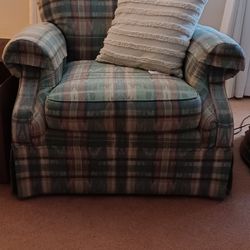 (2) CHAIRS (BROYHILL)