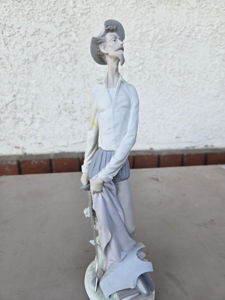 Lladro Figurine