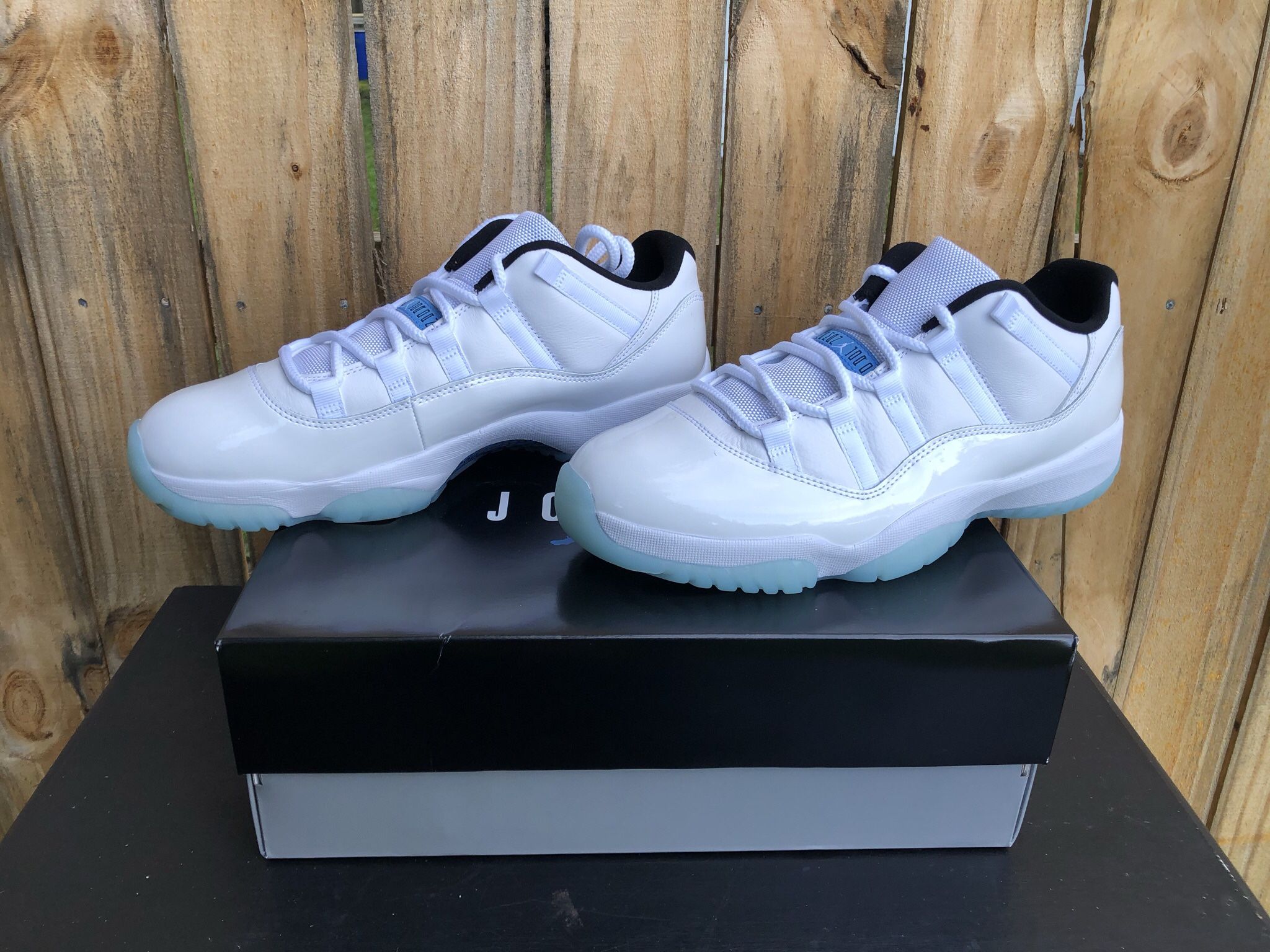 jordan 11 low legend blue