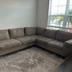Beautiful Haverty’s Sectional Couch  
