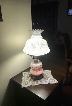 Vintage Hurricane Lamp No damage excellent condition