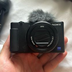 Sony ZV1 Digital Camera/Vlogging