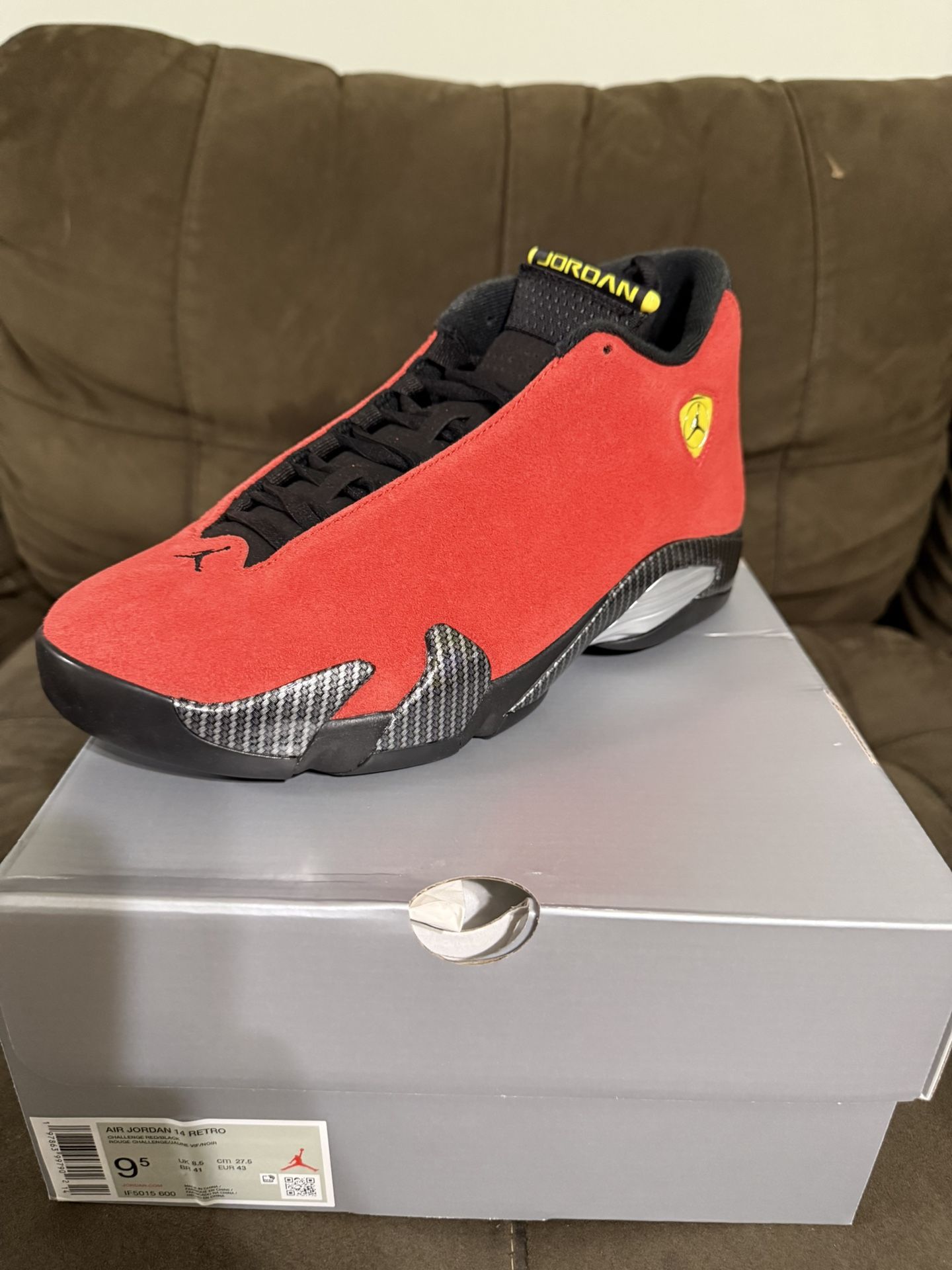 Jordan 14 Retro Ferrari 2025