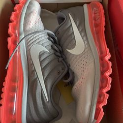 Nike AirMax 2017 Size 7&9 Ladies 