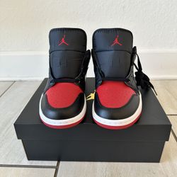 AIR JORDAN 1 LOW 