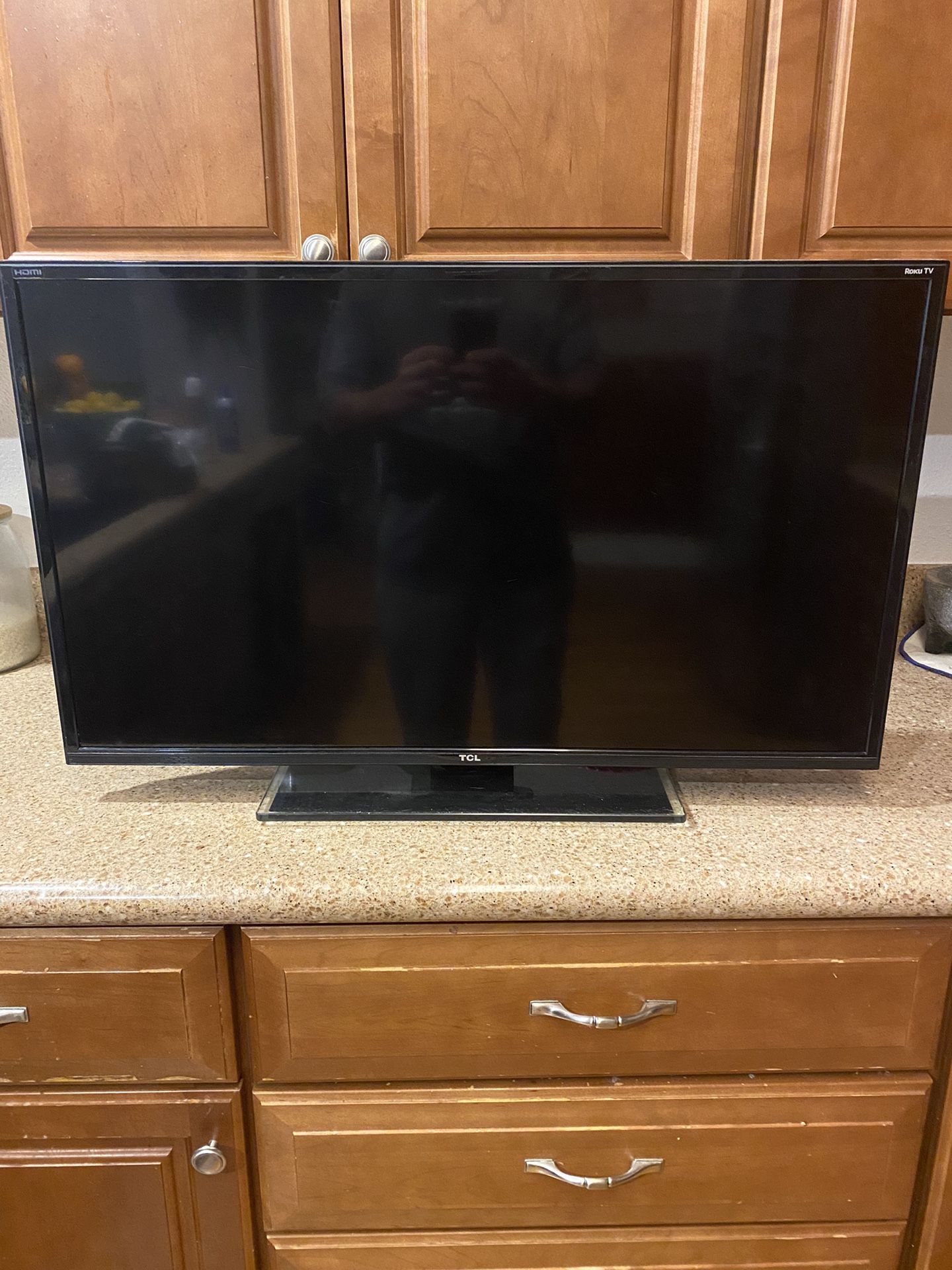 TCL TV 33”