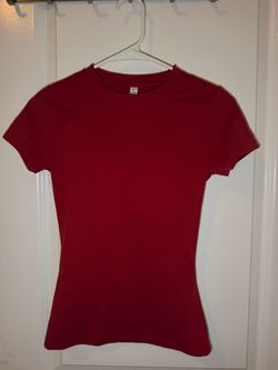 Red Fitted Crew Neck T-Shirt Medium