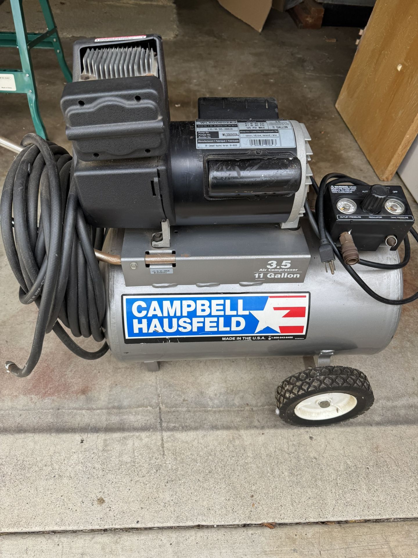 Campbell Hausfeld 3.5HP 11 Gallon Portable Air Compressor