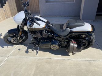 2017 Harley-Davidson Pro Street Breakout CVO