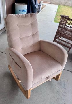 Nursery Glider Rocking Chair with Pull-Out Footrest