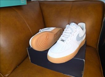 NIKE AIR FORCE  1  LV8