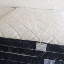 QUEEN PLUSH MATTRESS WITH FREE BOX SPRING 