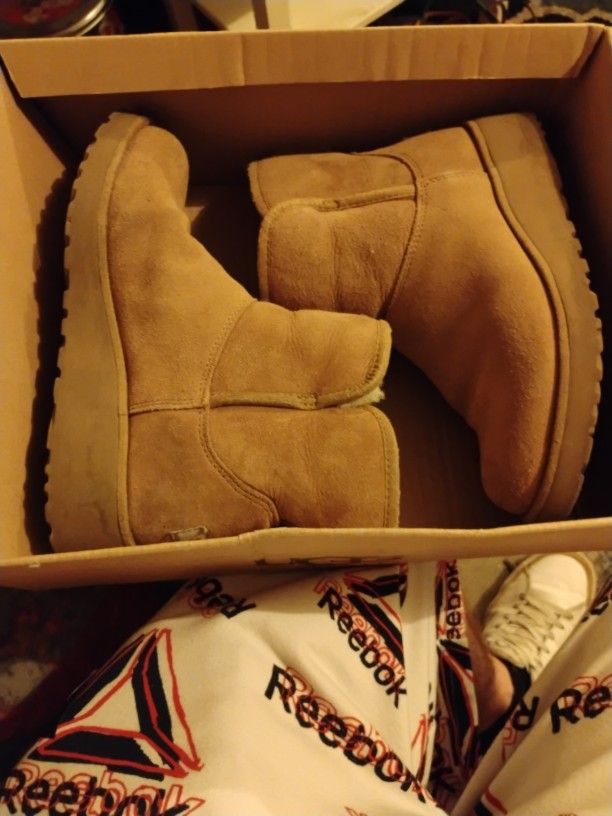 UGGs