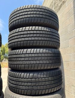 275/65R18 MICHELIN