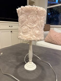 Shabby Chic Rosette Table Lamp