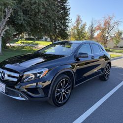 2017 Mercedes-Benz GLA 250