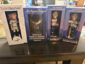 FOR TRADE 24/25 LA Dodgers bobble heads