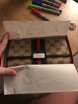 Gucci wallet
