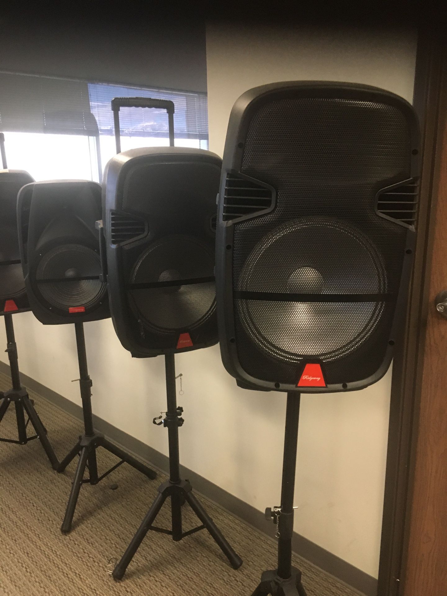 Rechargeable Bluetooth Speaker/15 Inch/USB Slot/SD Post/fm/aux/includes Microphone For Karaoke/huge Variety/new In Box!