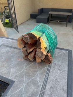 Dry firewood for sale