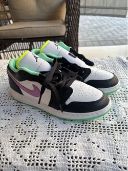 Air Jordan 1 Low GS "Green Glow Violet Shock"