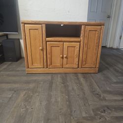 Wooden Entertainment Center Holds 90 Dvds