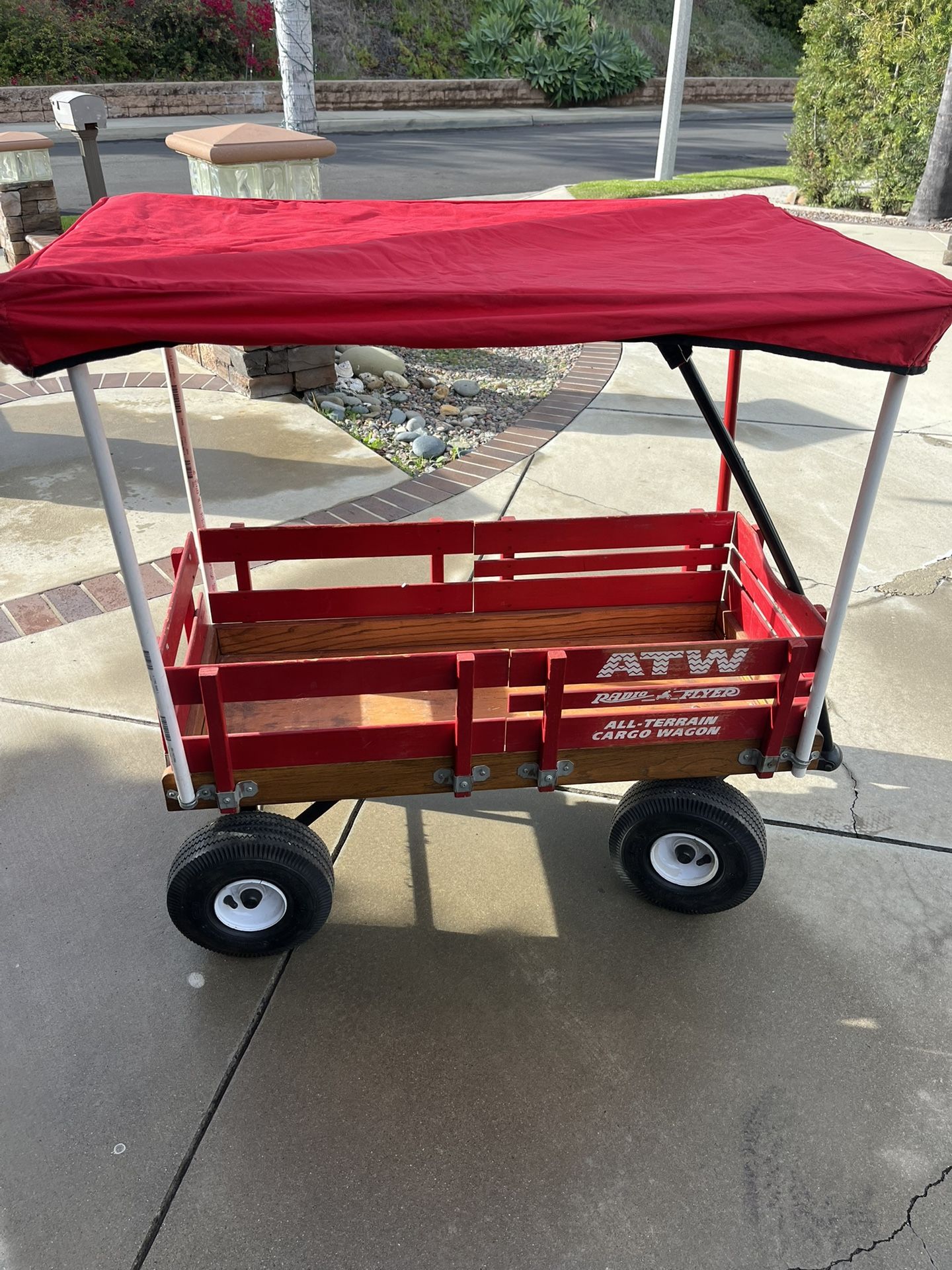 Radio Flyer Wagon/ Canopy/great Condition 