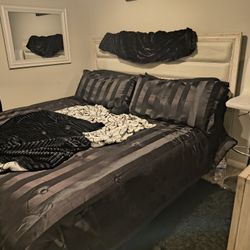 Like New Condition King Headboard, Frame, & Dresser