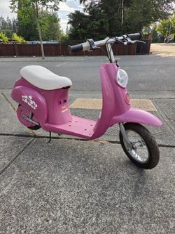 Kids Electric Scooter Razor, 12.5 ", Good  Condition,  Need new  battery