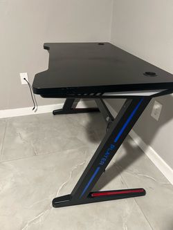 Player Gaming Desk Black Z-Frame