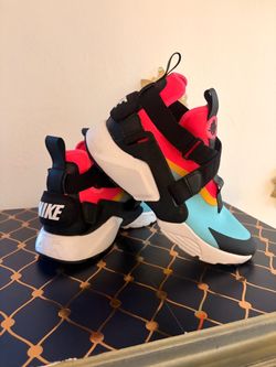 Nike Air Huarache City Sneakers