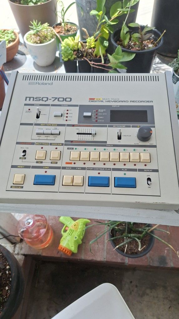 Roland Msq 700 Midi Sequencer
