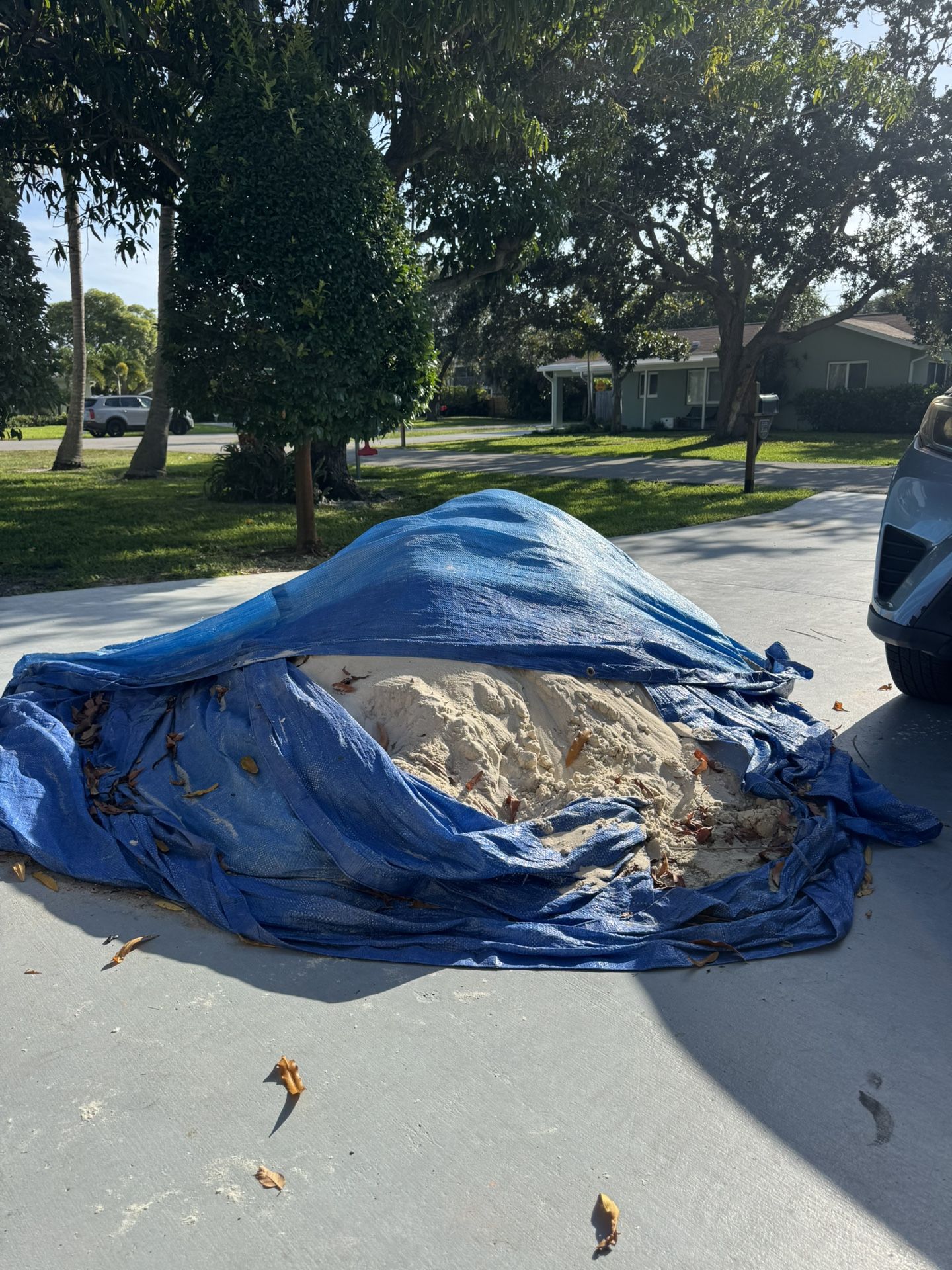 FREE stucco grade concrete SAND, load and pick up, approx. 3 cubic yards