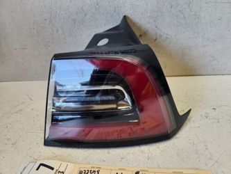 2017 - 2018 - 2019 - 2020 - 2023 TESLA MODEL 3 RIGHT PASSENGE LED TAIL LIGHT OEM AX72717