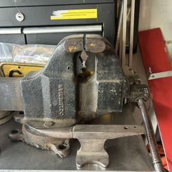 Vintage Large Vise