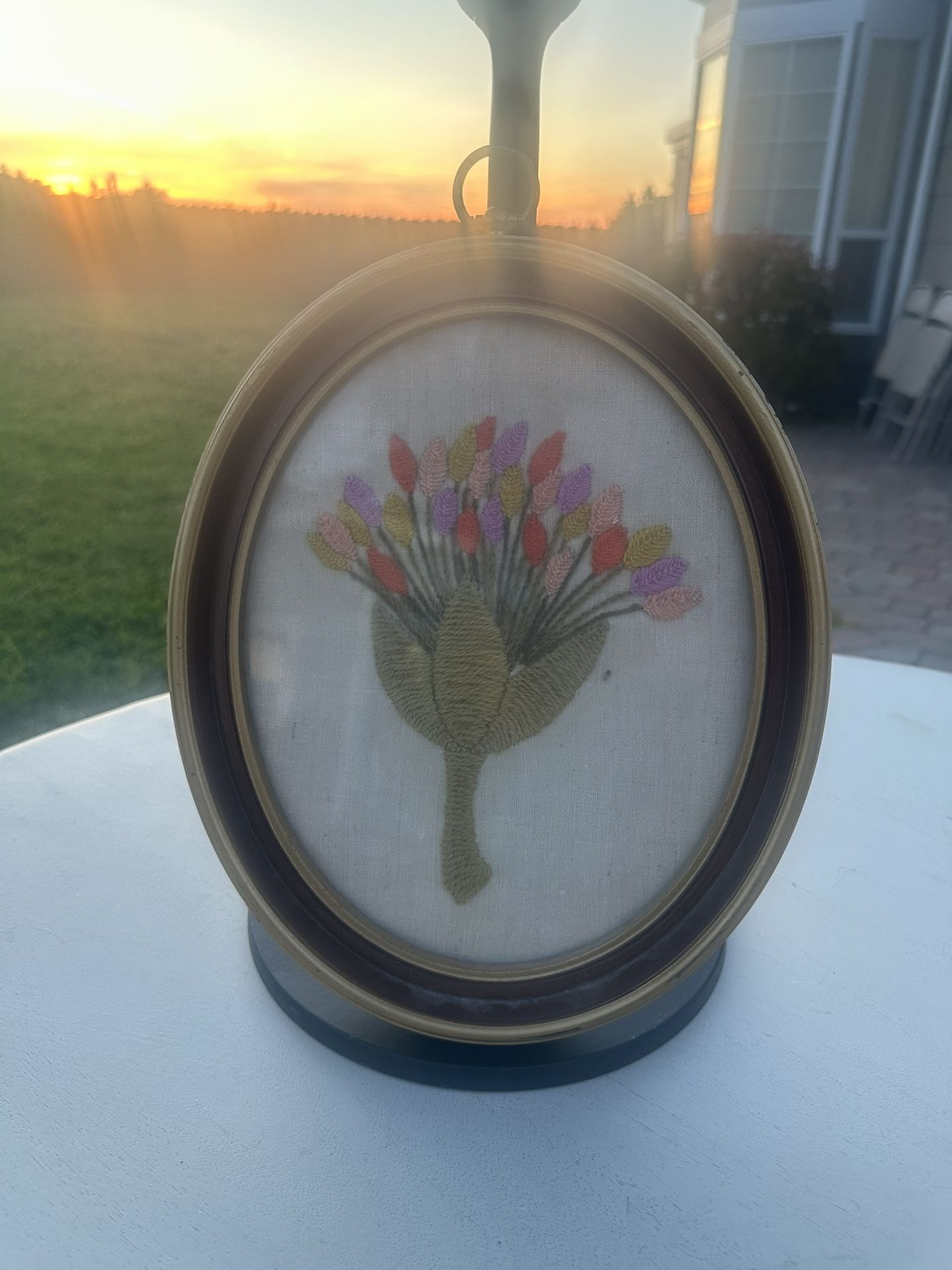 Vintage Charming Handmade Crewel Embroidery Floral Art Piece Framed Oval Frame