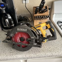 FLEXVOLT 60V MAX Cordless Brushless 7-1/4 in. Wormdrive Style Circular Saw (Tool Only)