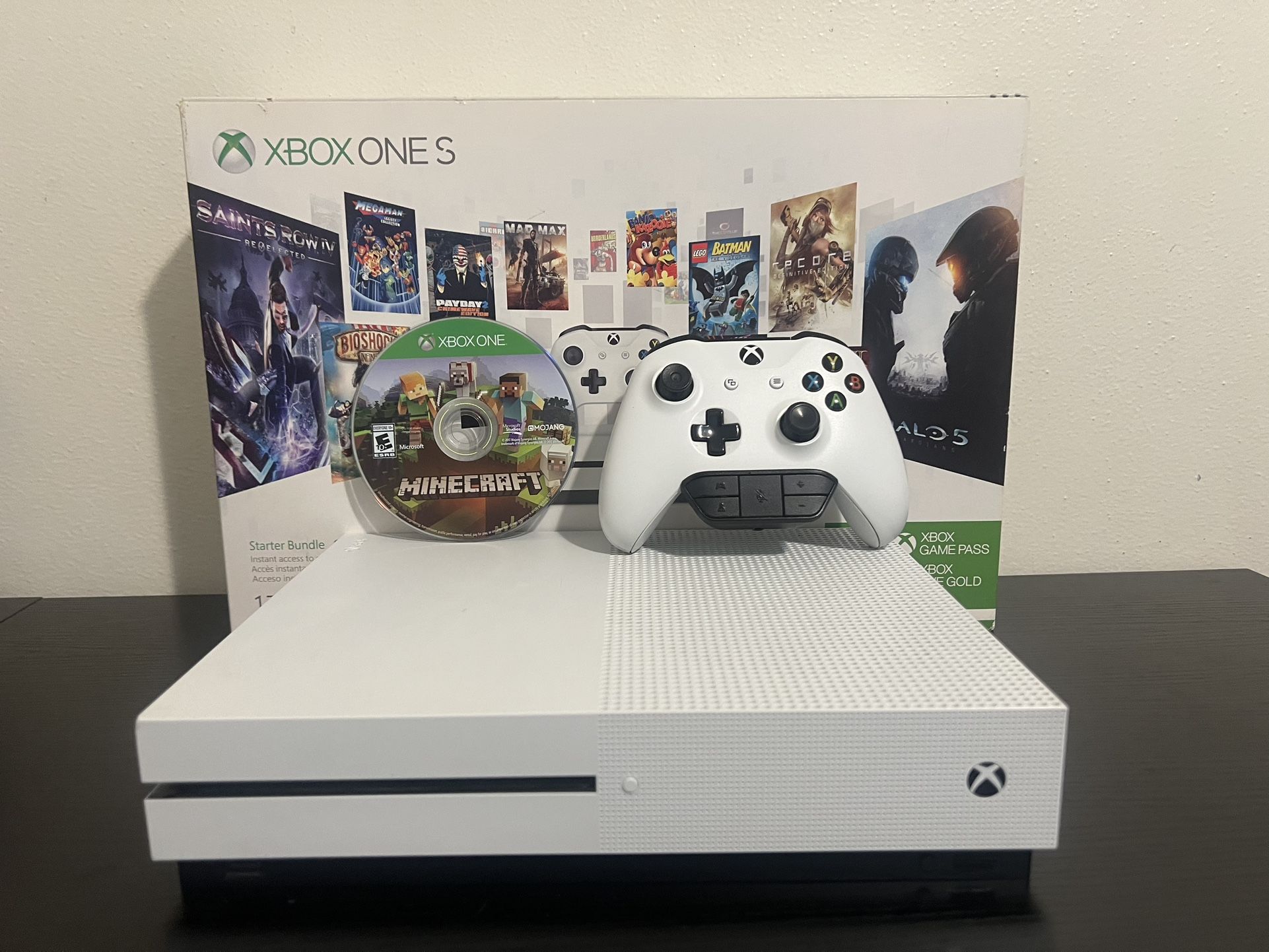 XBOX ONE S 1TB | Minecraft | Controller With Rechargeable Battery